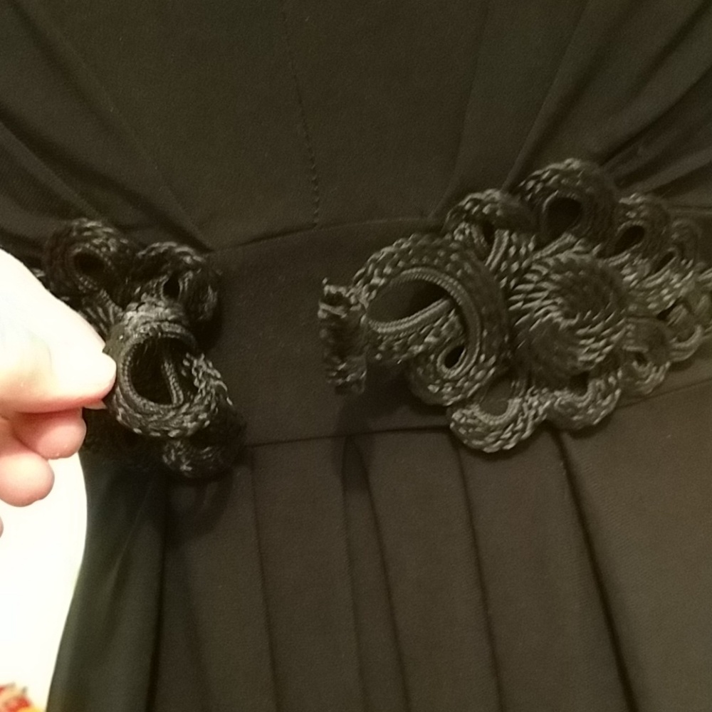 Soprano black dress with frog fastener Sz S - Picture 4 of 8